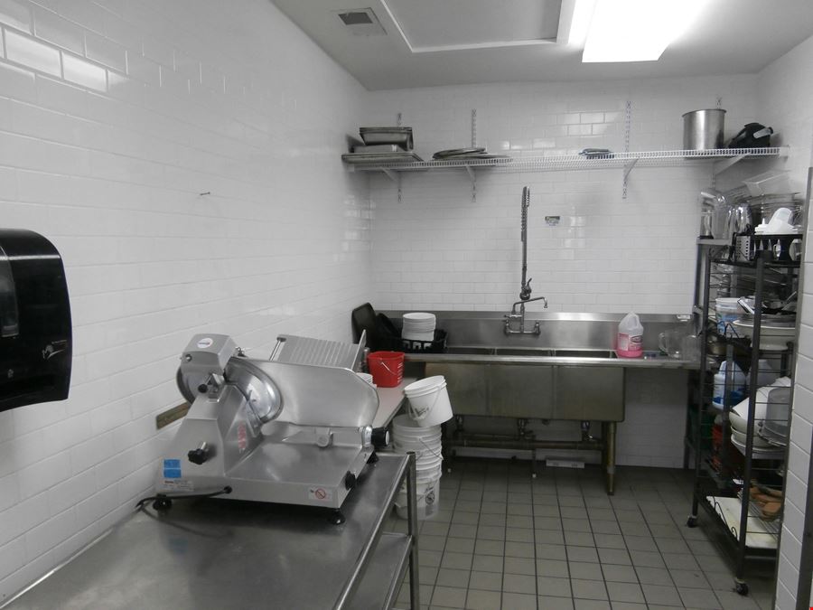 Portage Park Restaurant | Retail Unit Available