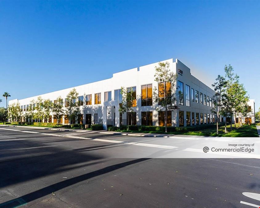 Discovery Business Center - 15440 Laguna Canyon Road