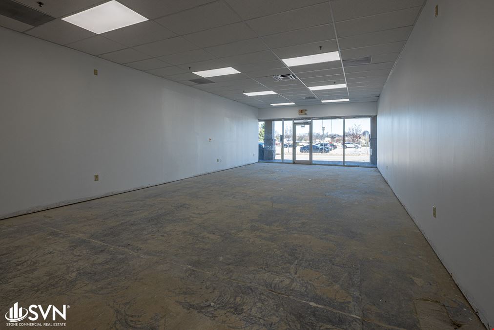 Lexington High Traffic Retail Suite