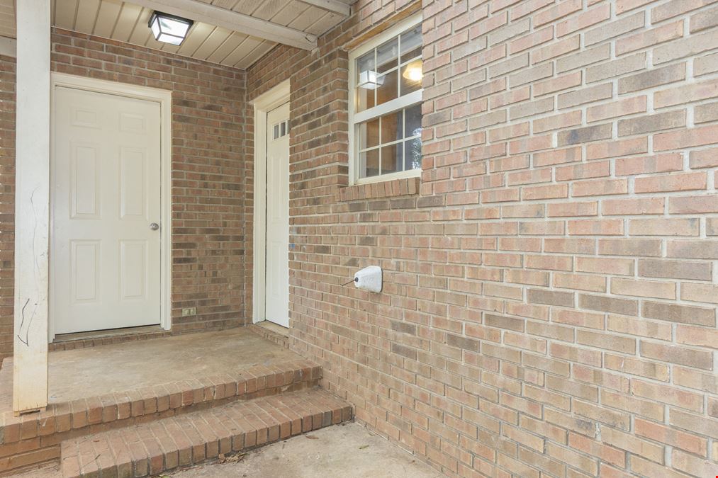 407-417 Nelson Dr
