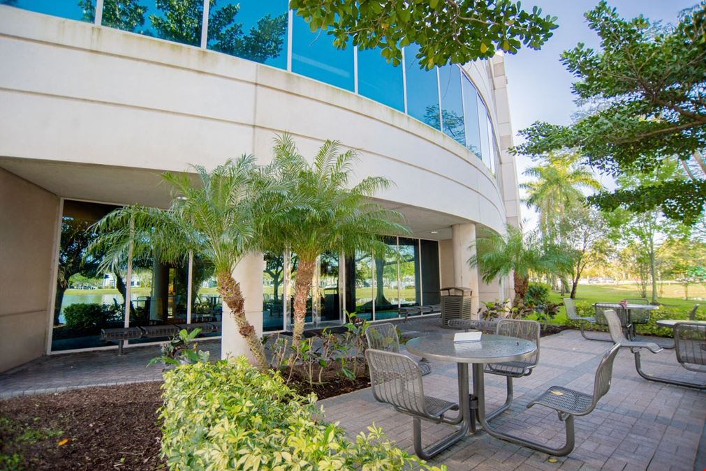 Sunrise Corporate Plaza