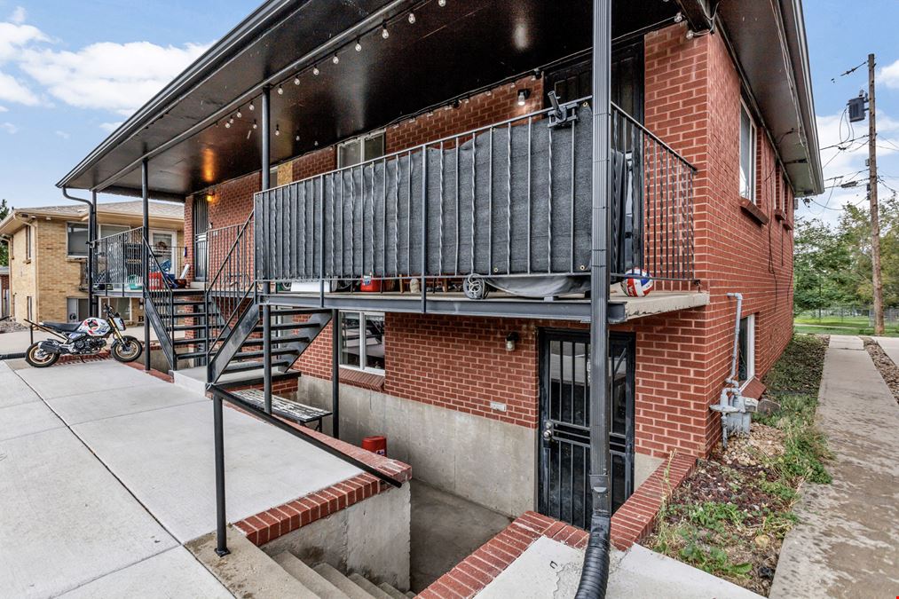 8726 W 54th Place