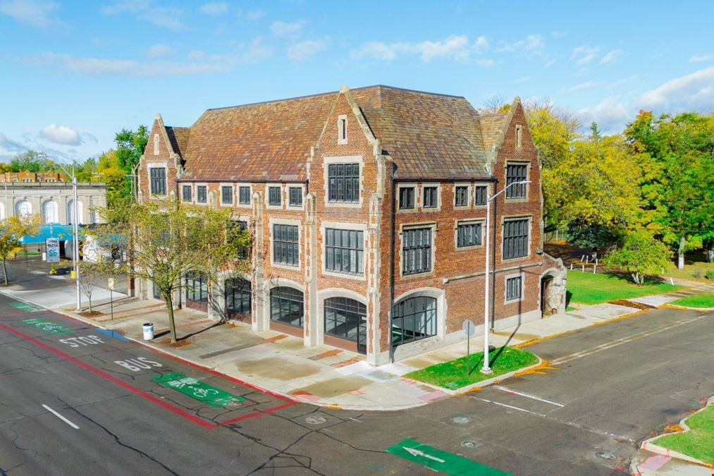 Saint Columba Parish House, Episcopal Church, & Vacant Land