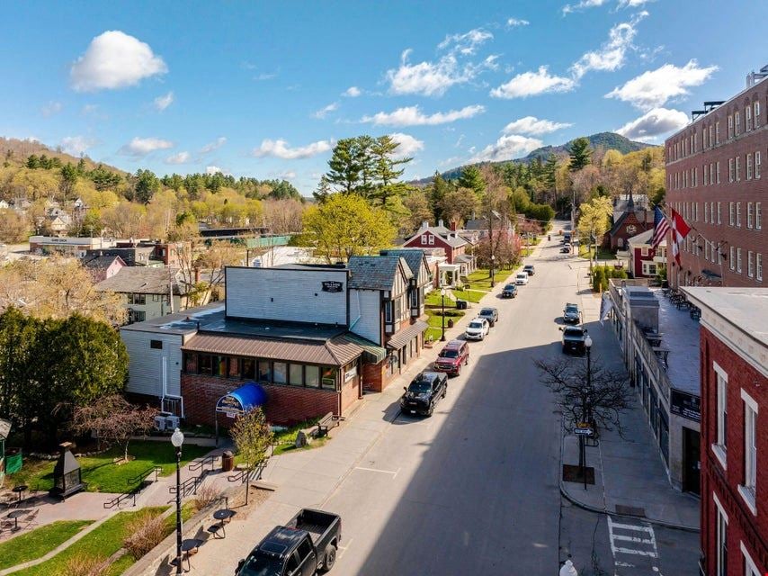97 Main St
