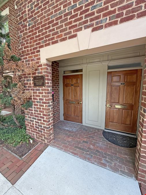 4200 Evergreen Lane, Units 334-335