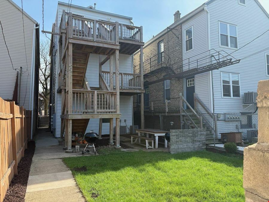 2120 W Cullerton St