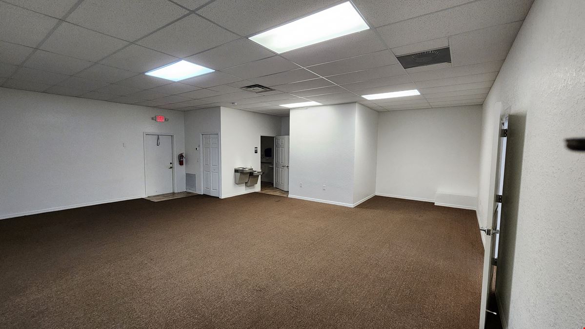 Premier 2,081± SF General Office Space in the Regal Oaks Plaza East Professional Center