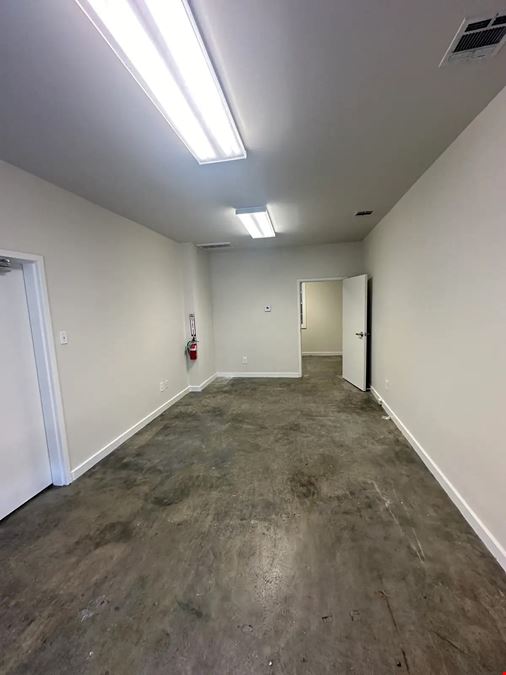 Industrial for Sale or Lease in Scott, LA