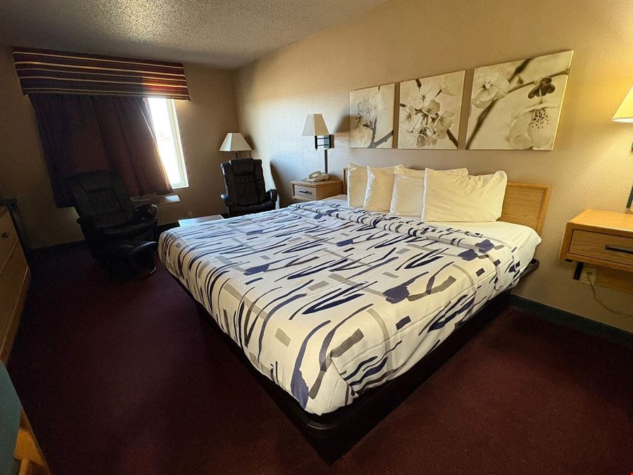 De Smet Inn & Suites