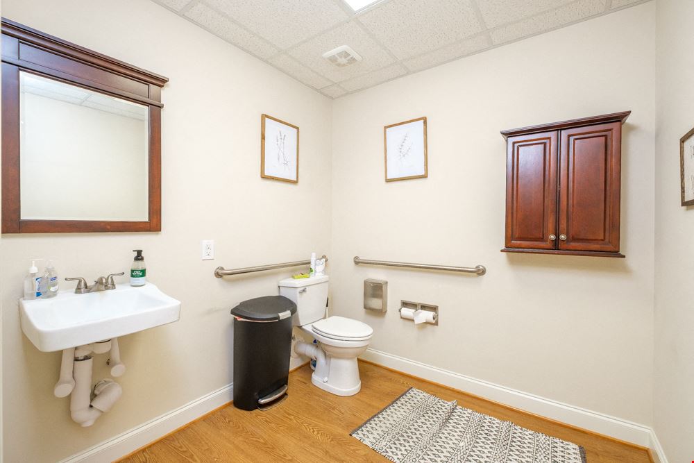PRIVATE OFFICE SPACE AVAILABLE