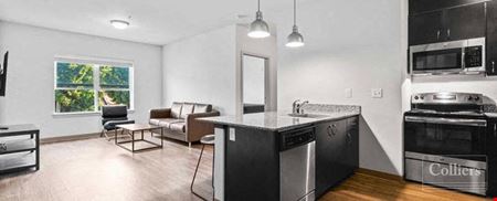 Preview of commercial space at 900 N Forest St