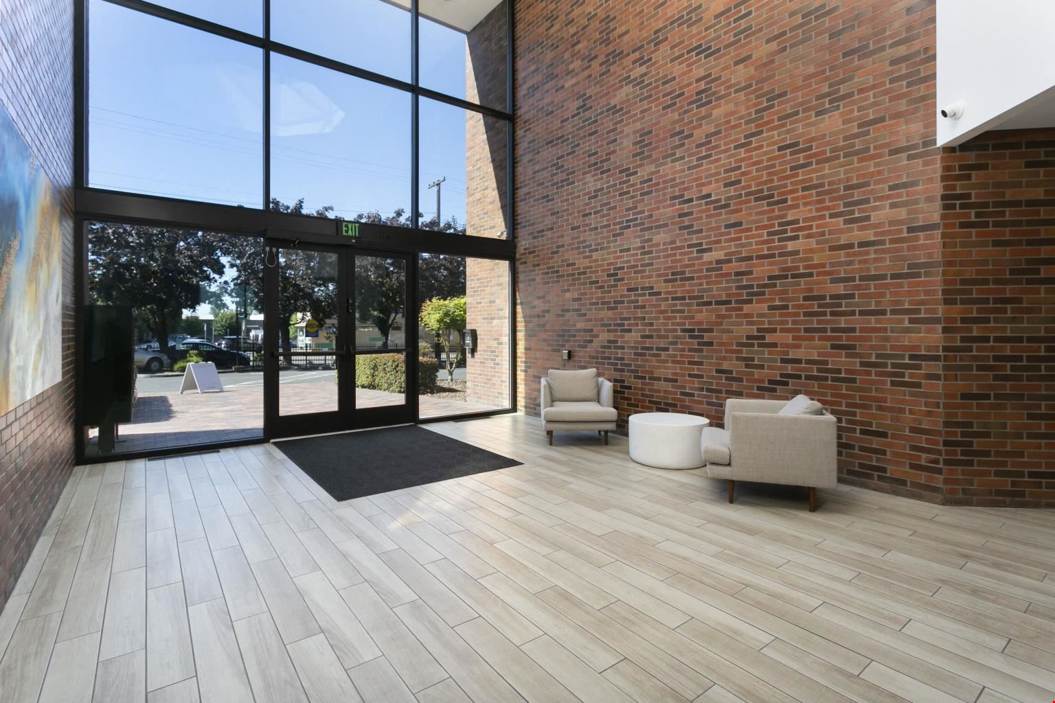 975 SE Sandy Boulevard Portland
