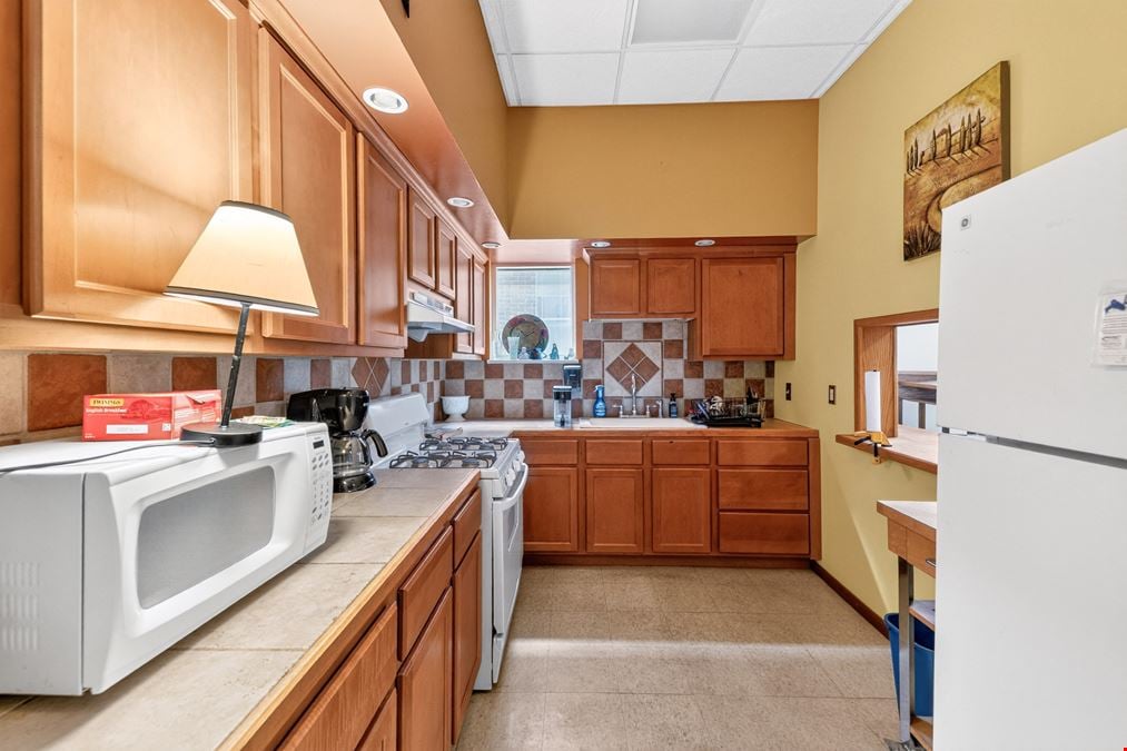 1450 McKinstry St - Bethlehem Lutheran School