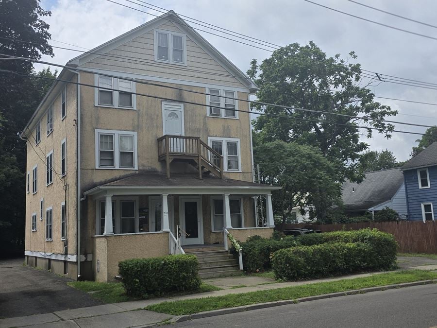 322 W Franklin St