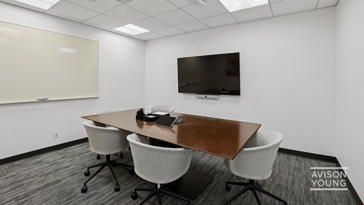 Indy by Industrious - 5 Columbus Circle