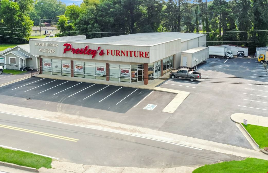 2711 McFarland Blvd
