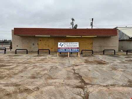 Preview of Retail space for Sale at 1002 North Mockingbird Lane