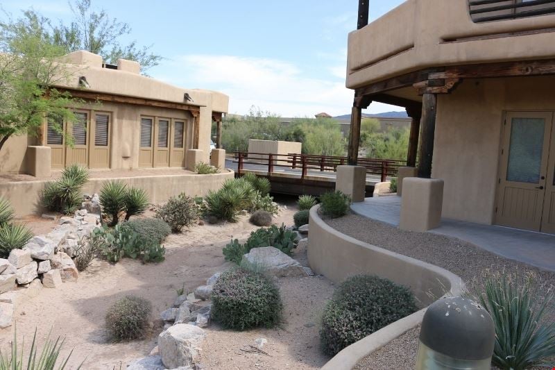Carefree Office Suite For Lease