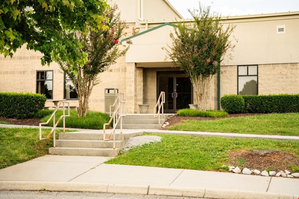 56,604 SF Office or Flex Redevelopment | Knoxville, TN MSA