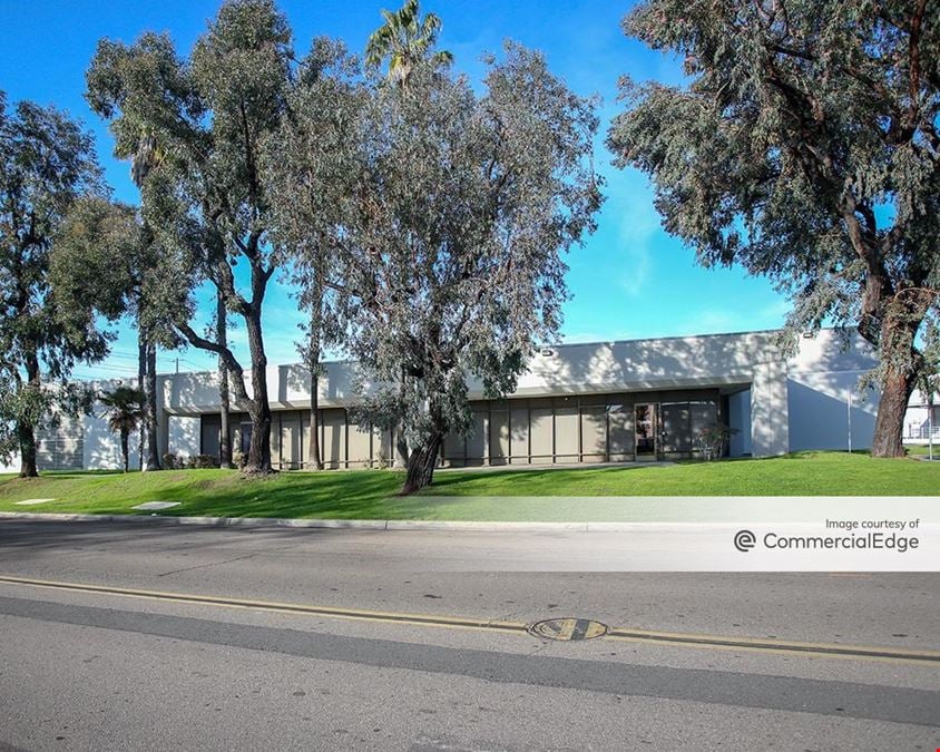 8807-8841 Clairemont Mesa Blvd & 8806-8830 & 8807-8849 Complex Drive