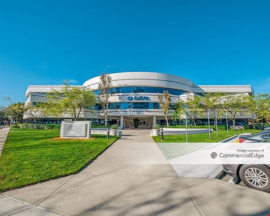 Preview of Office space for Rent at 1800 Gateway Dr