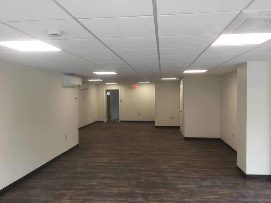 1300 SQFT Retail/Office Space for Lease 