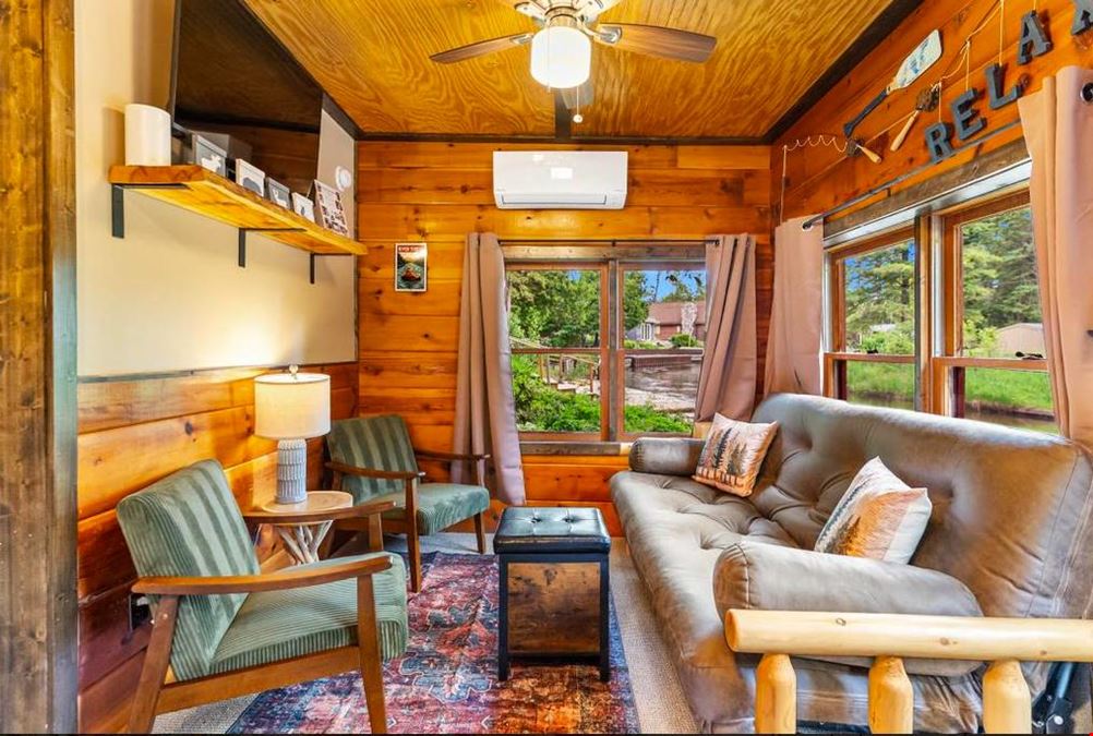 Reed's On The River - Cabin 2