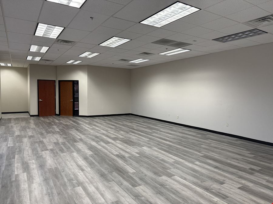 33747 N Scottsdale Rd, Ste 101/105