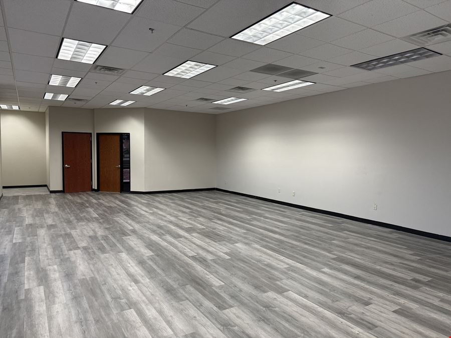 33747 N Scottsdale Rd, Ste 101/105