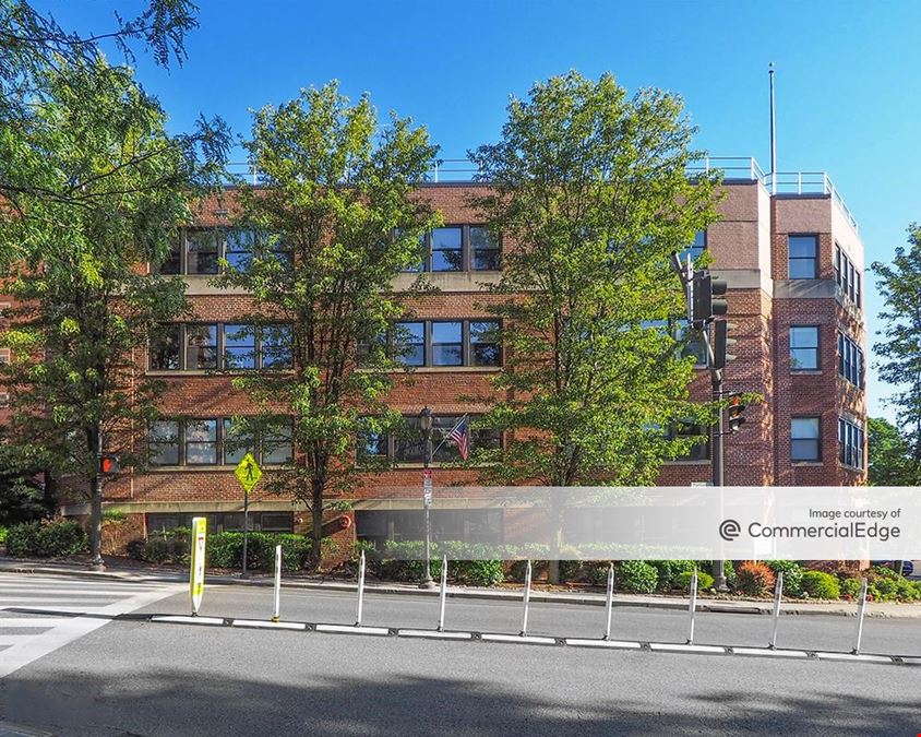 2 Overhill Road