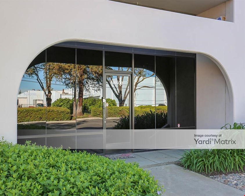 Las Plumas Business Park