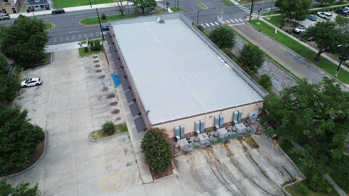 Former Dollar Store For Sublease
