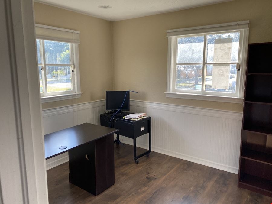 Office property in Largo, FL