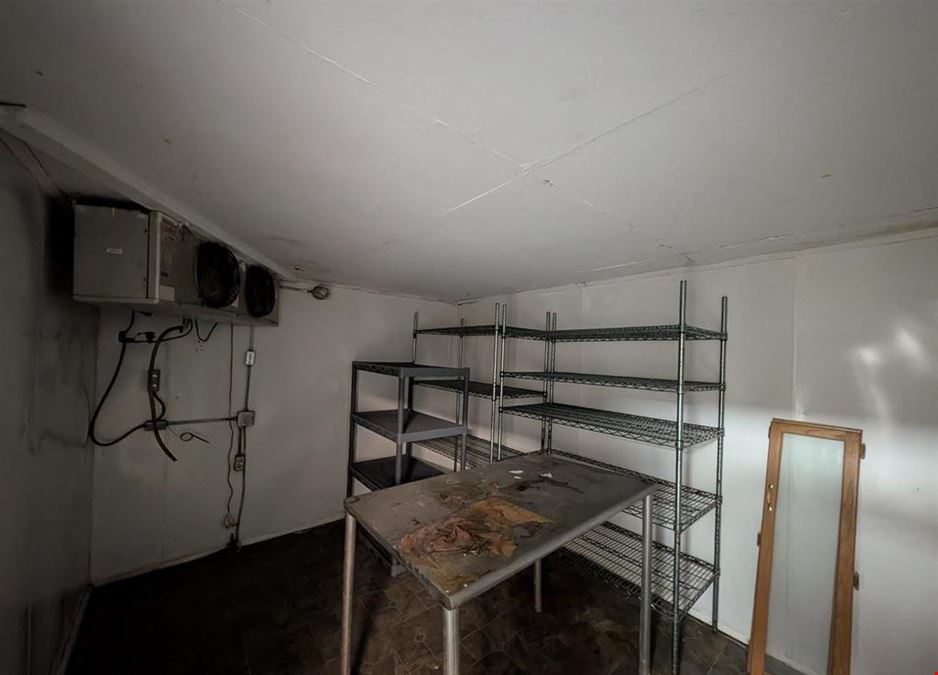 154 E Elm