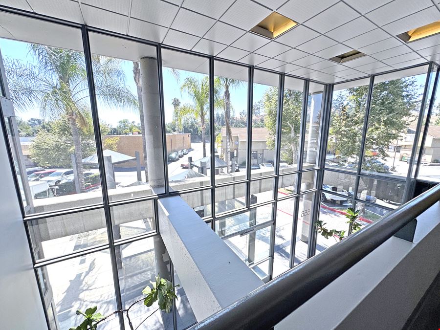 Sunset Plaza Professional Building