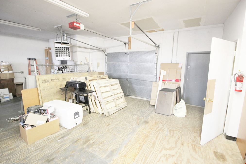NICE BUILDING IN HIGH TRAFFIC AREA FOR SALE OR LEASE