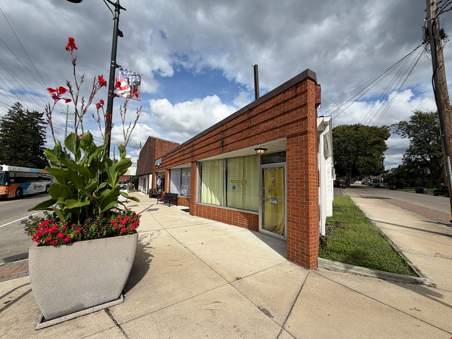 8000-8006 Blue Ash Road