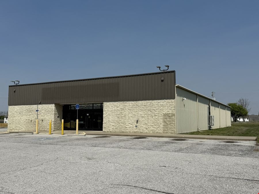 FORMER DOLLAR STORE FOR SALE OR LEASE