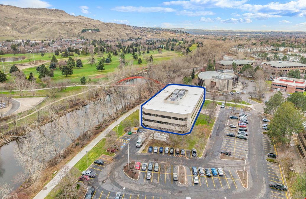 Riverview Plaza