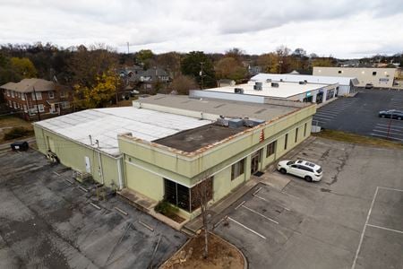 Preview of Industrial space for Sale at 2103 E Magnolia Ave