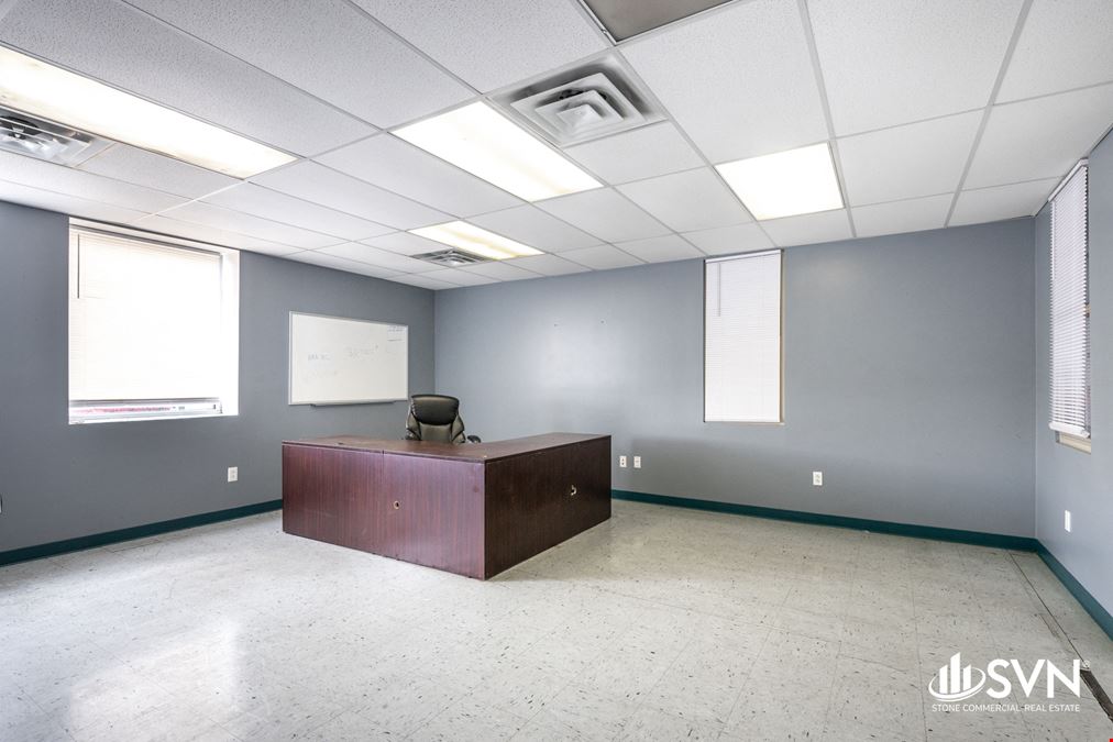 19,825 SF Industrial Facility near I-64