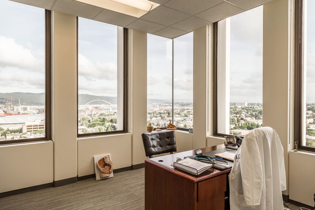 Lloyd 700 16th floor sublease