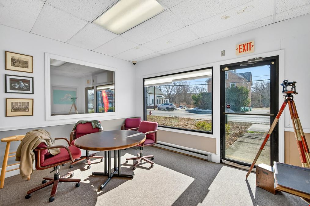 123 S Main St, Athol