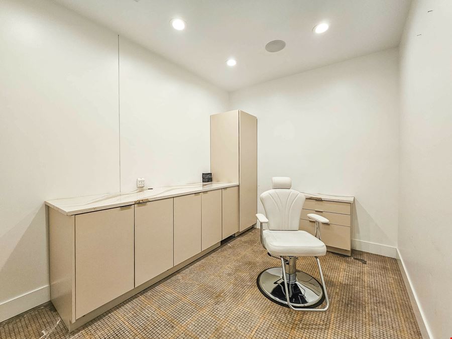 Turnkey Salon Space