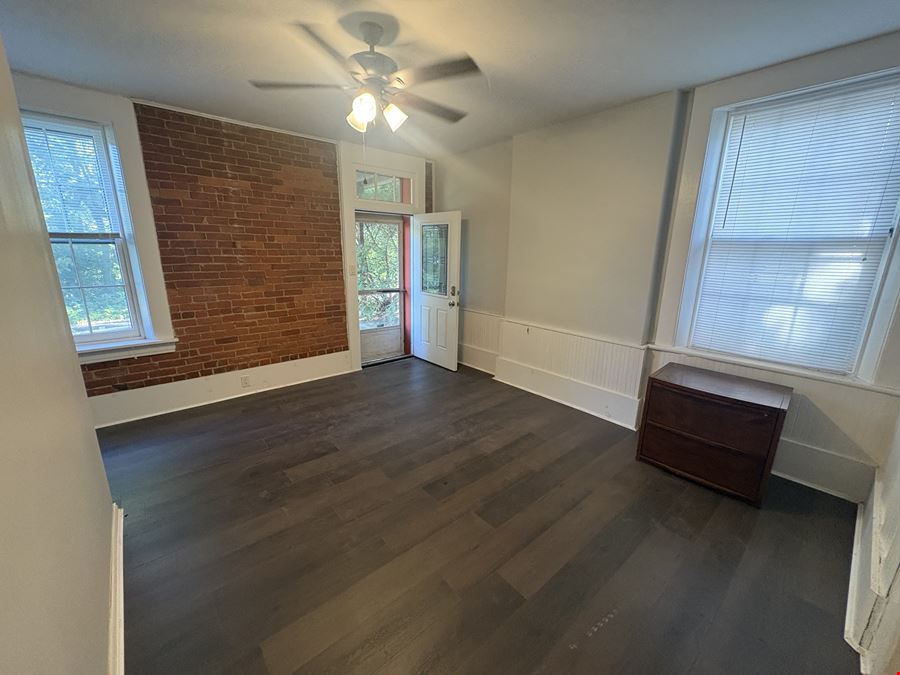 114 Wellington Pl