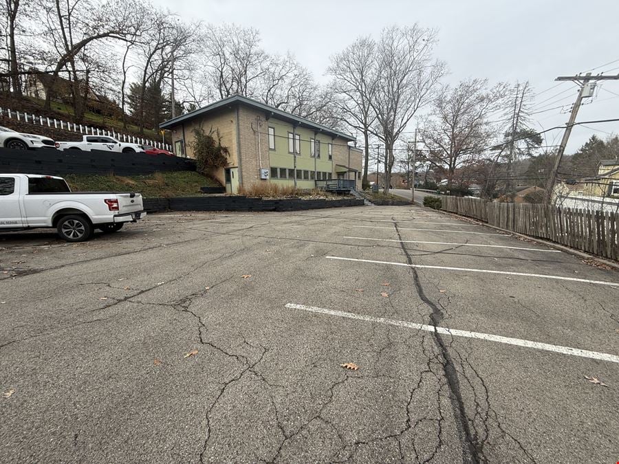 4,355 SF Office Building on 0.77 AC | Allison Park