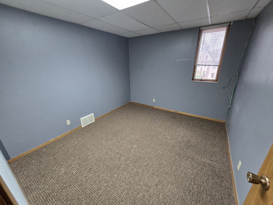 4320 S. Louise Avenue, 200