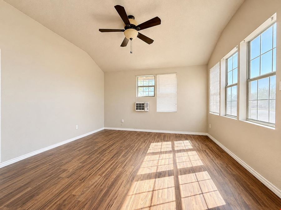 Flexible 4-Unit Property Opportunity in Midland