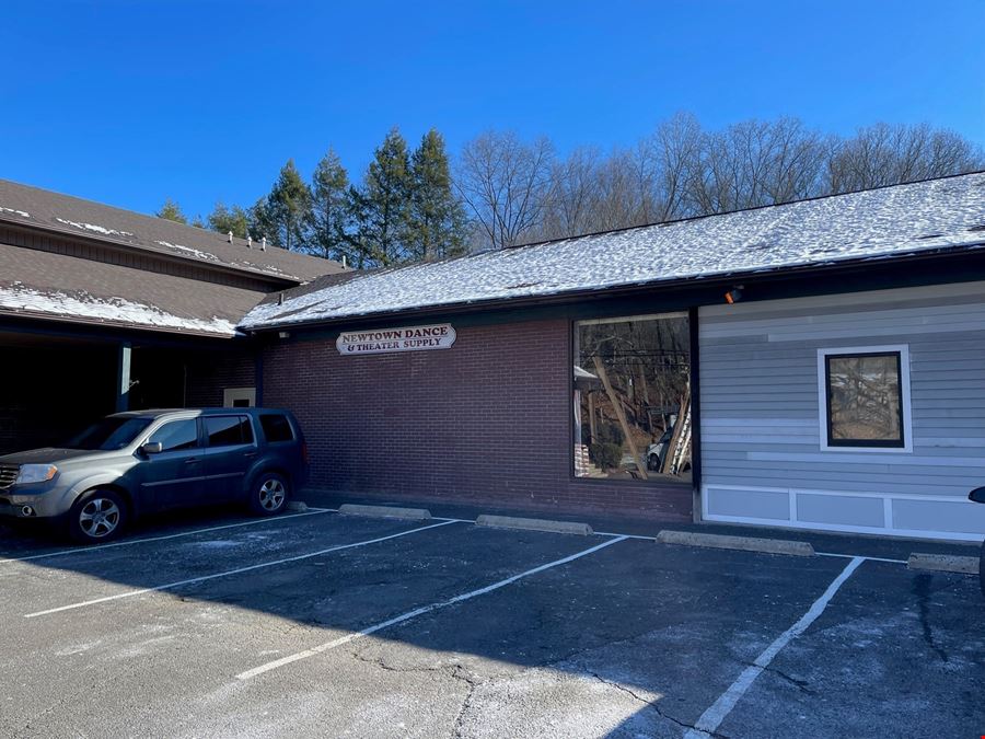 117 Mount Pleasant Road (Route 6), Unit 2, Newtown, CT