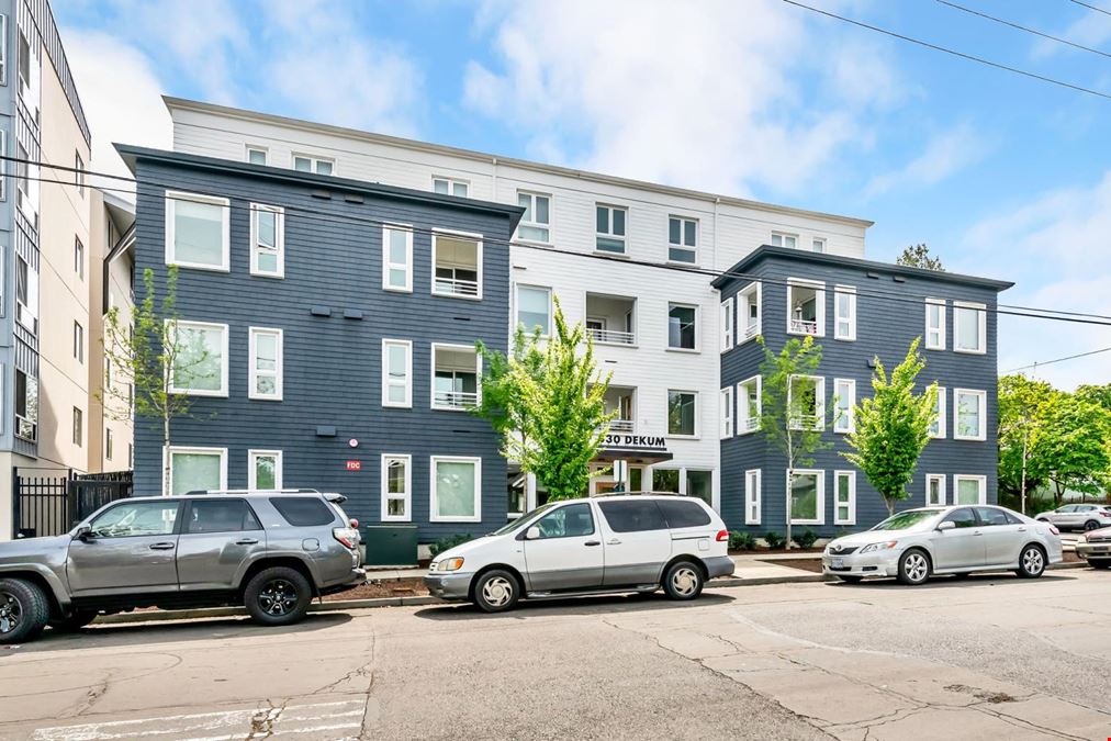 330 Dekum Apartments